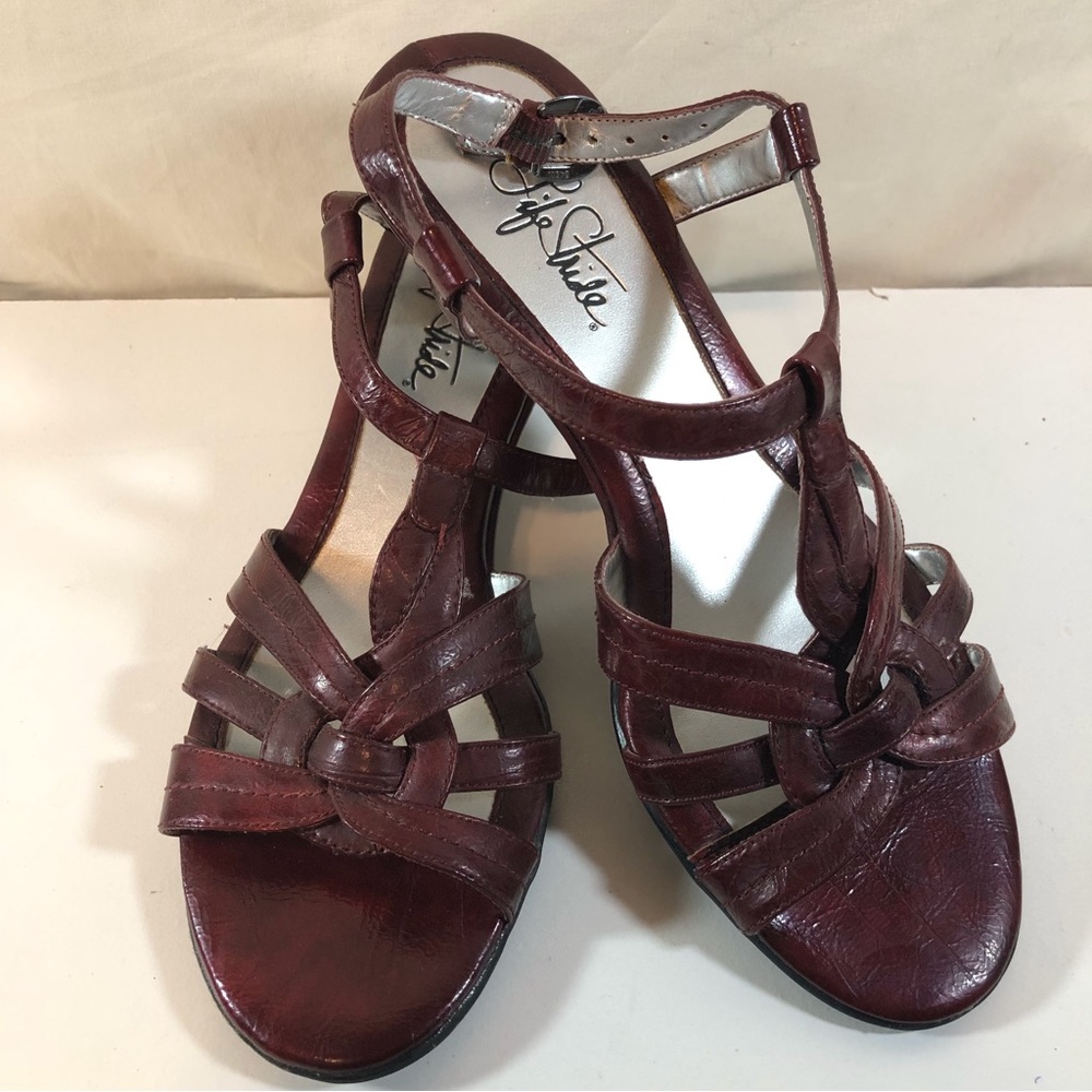 Life Stride Maroon open toe strapped sandals semi wedge 8 1/2 M 1/2” heel